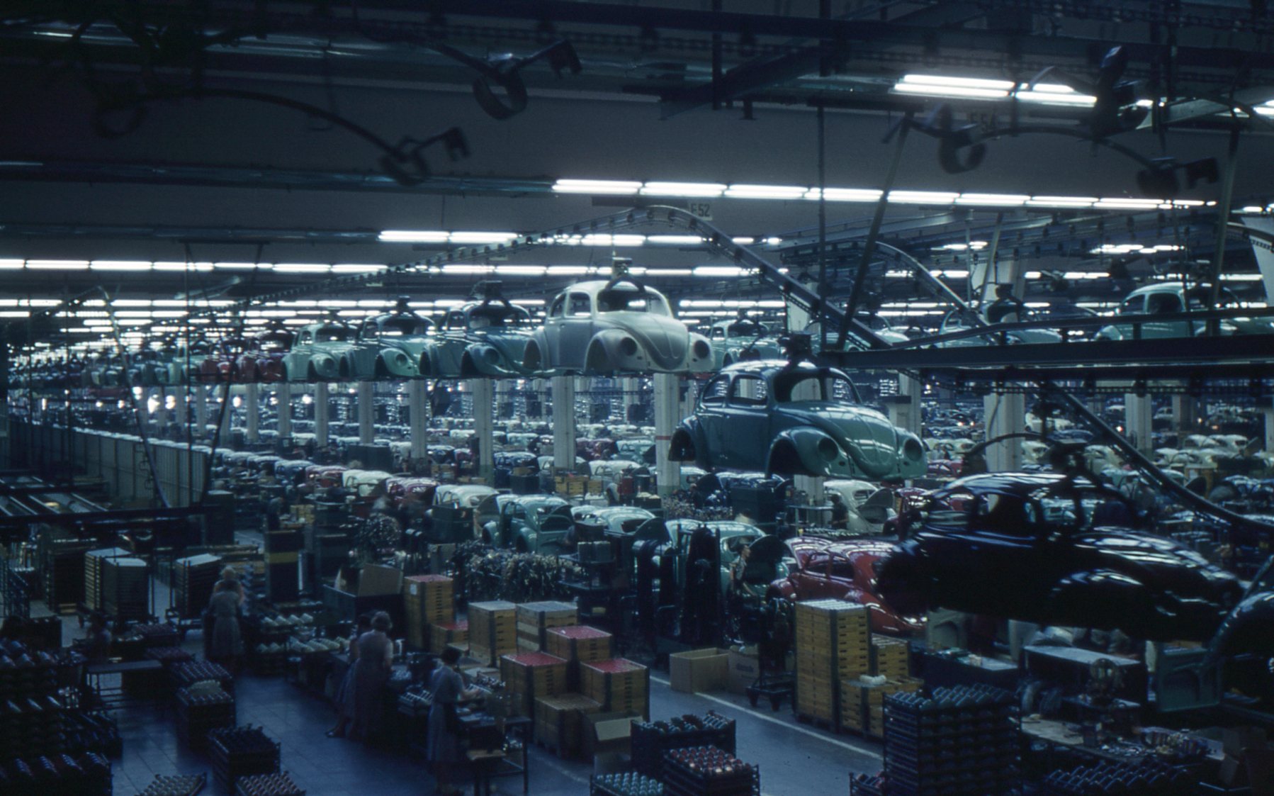 Volkswagen plant, Wolfsburg — CC BY-SA 2.0, via Wikimedia Commons